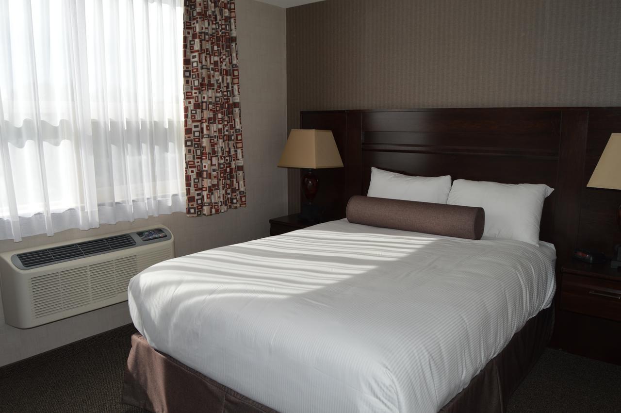 Cobble Creek Lodge Maple Creek Luaran gambar